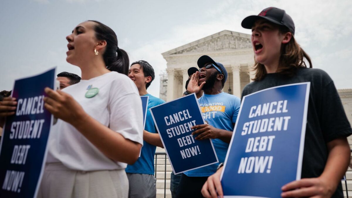 Student loan defaults hit record $233 billion with 1 in 5 borrowers over 9 months behind